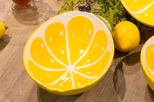 ensaladera amarilla con forma de limón y decoración interior segmentada - estilo mediterráneo Brocantia