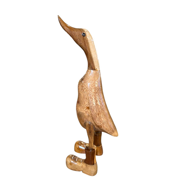 Figura de pato con botas tallado a mano en madera natural
