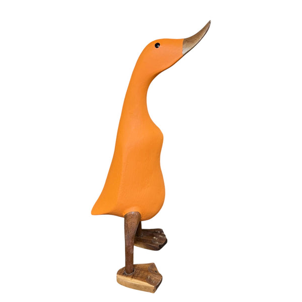 Pato decorativo naranja de madera de teca reciclada artesanal