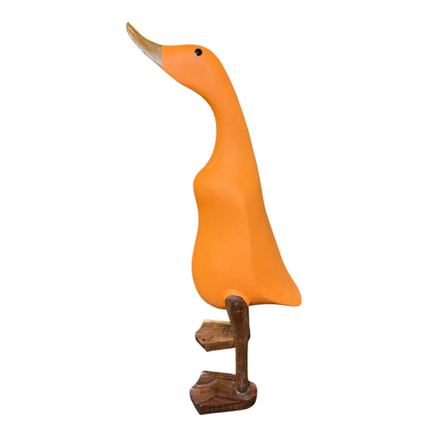 Pato decorativo naranja de madera de teca reciclada artesanal