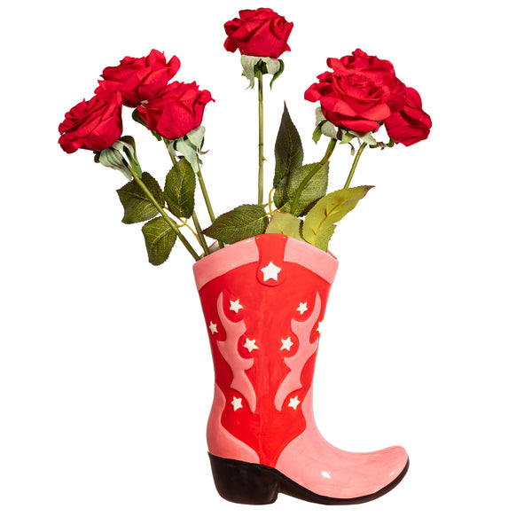 Jarrón decorativo en forma de bota vaquera con flores rojas, diseño western pop en cerámica