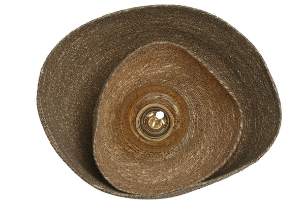 aplique de pared de seagrass trenzado encendido