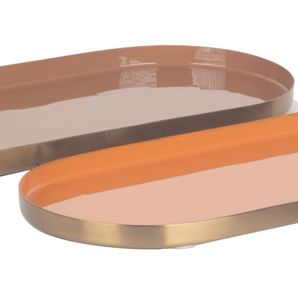 detalle bandejas metálicas lacadas mostaza y ámbar