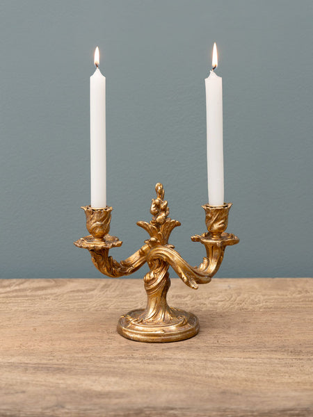 Candelabro dorado dos brazos Brocantia