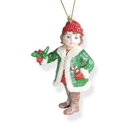 adorno navideño infantil con abrigo verde y acebo