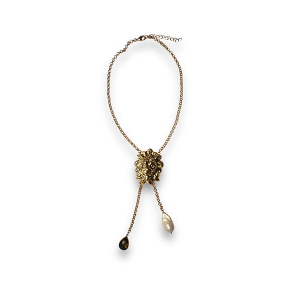 Collar siciliano dorado con cabeza de león