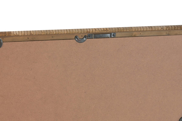 Parte trasera del cuadro con herrajes de colgado metálicos