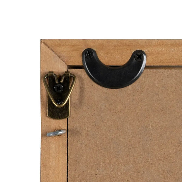 parte trasera del cuadro con enganche metálico