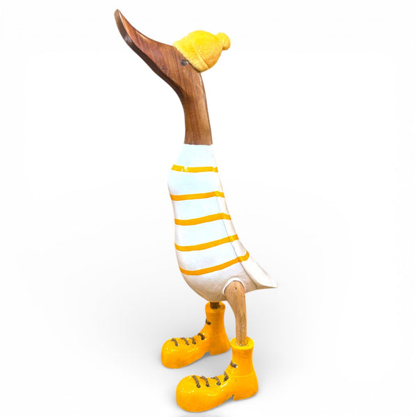 Pato decorativo de madera artesanal con gorro amarillo