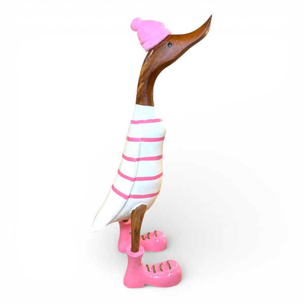 Pato decorativo de madera con gorro rosa
