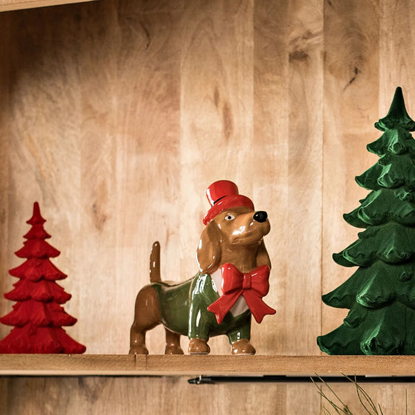 adorno navideño original perro elegante con abrigo verde y lazo rojo