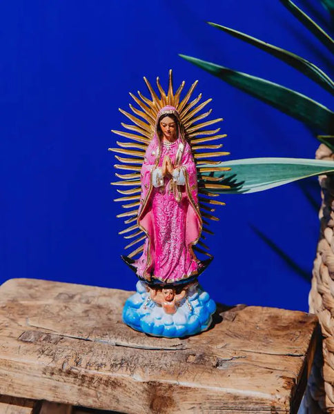 Figura Virgen de Guadalupe rosa