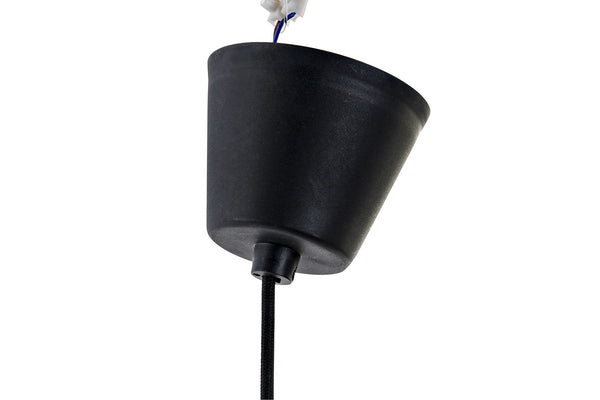 Detalle lámpara mono trepador dorado con textura