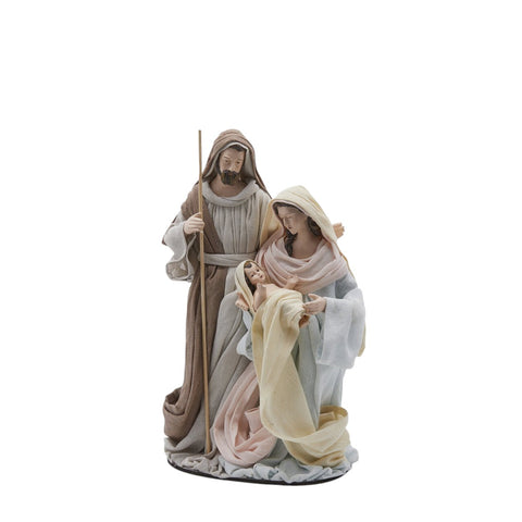 Nacimiento de la Sagrada Familia con telas en tonos naturales