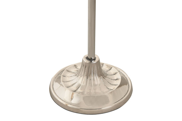 Detalle de base cromada del soporte