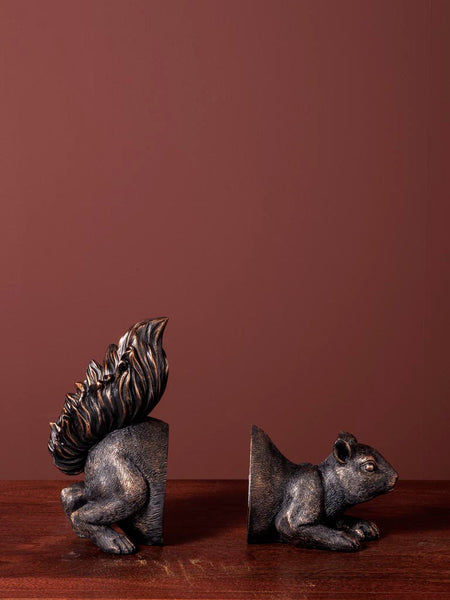 Sujetalibros decorativo ardilla en dos mitades