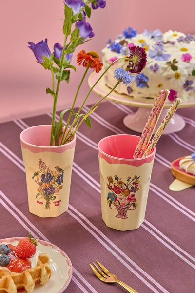 vajilla artística de melamina con estampado floral vintage