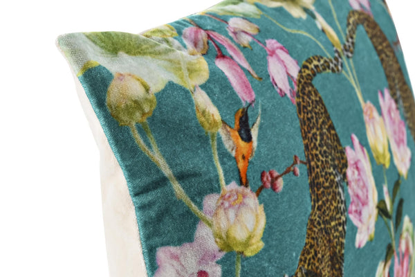 Cojín leopardo y flores